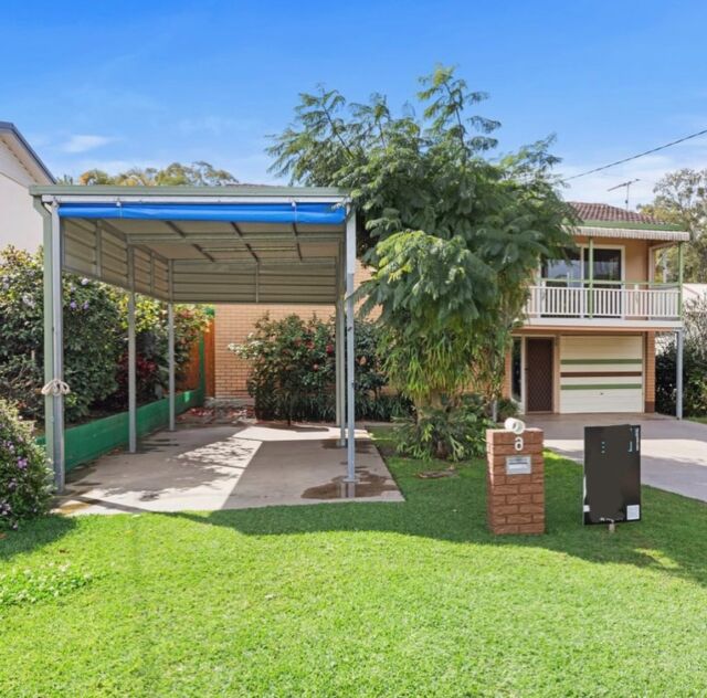 🚨 OFF-MARKET PURCHASE 🔑

We recently purchased this gem in the Brisbane market for $715,000 and rented it for $680p/w 🔥 with the median of Brisbane over $930k this is a crazy price! Plus we are right near the water with no more land supply fire 🔥 

1. Close to the water ✅ 
2. Land value $600k ✅ 
3. 84% land value ✅ 
4. Vacancy rate 0.4% ✅ 
5. Comparable’s over $800k with in 8 weeks of purchasing 🔥 
6. Median house price for the area $900,000 🔥 soon to be a million dollar median